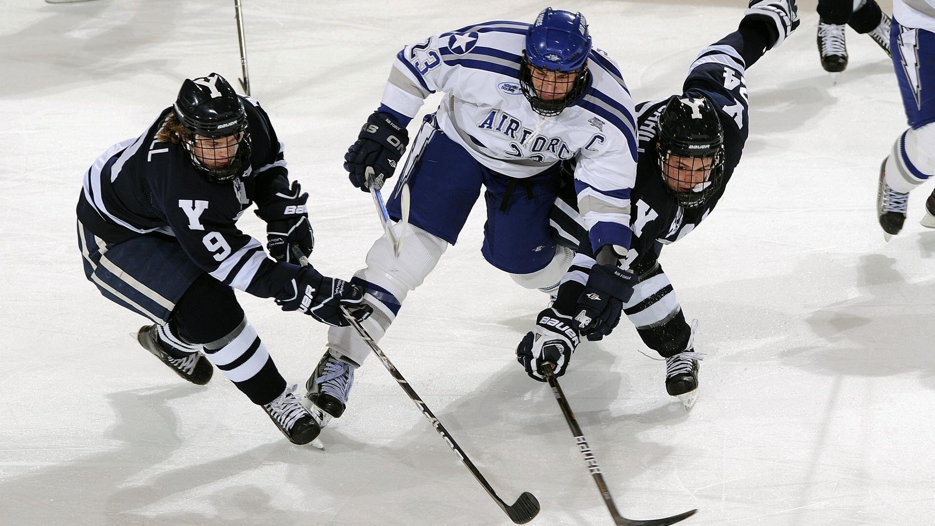 中国足球职业联赛完善多队并行战术验证流程，足球联赛队伍